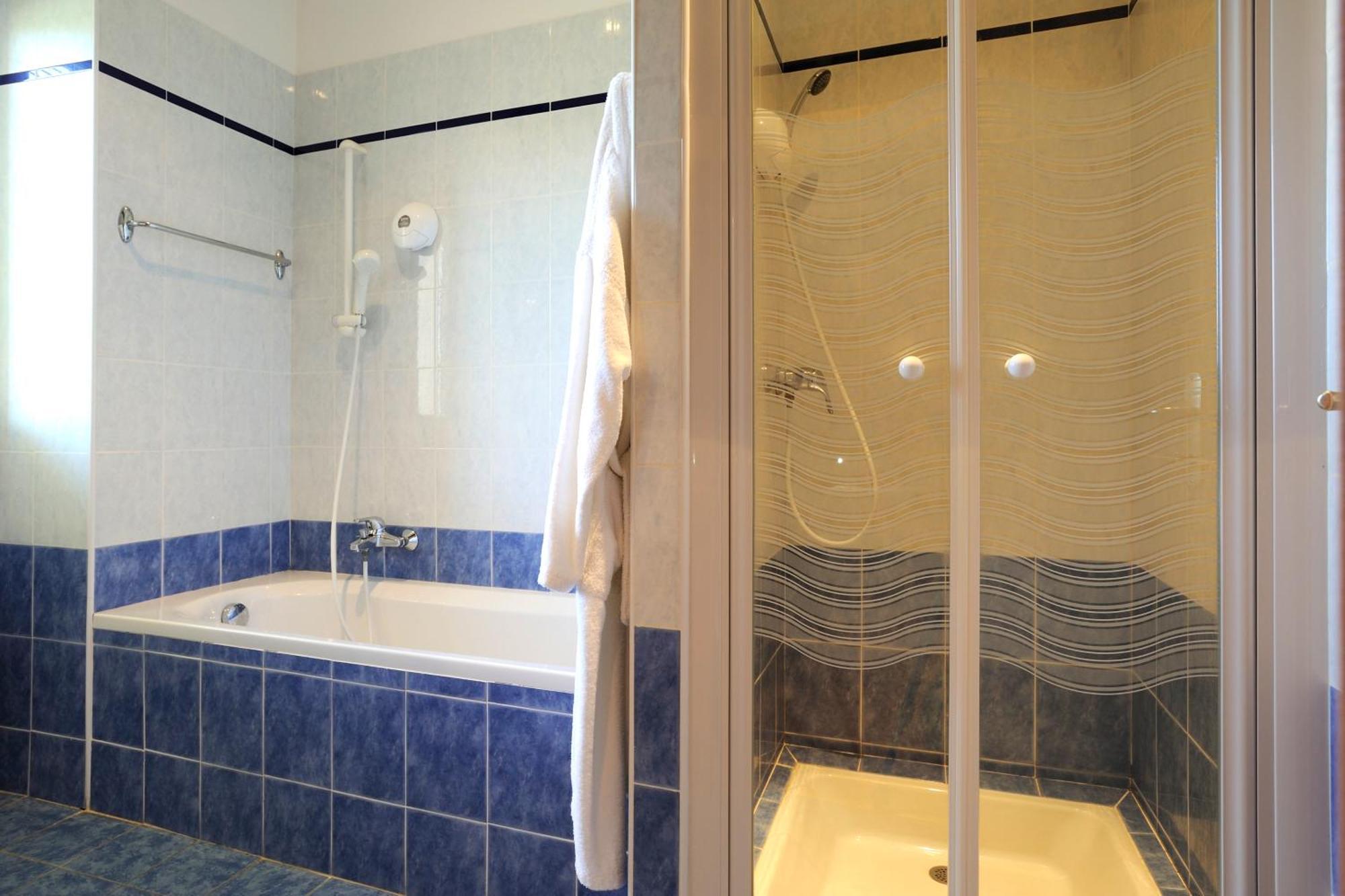 Societe Hoteliere De Montmirail Gigondas Buitenkant foto